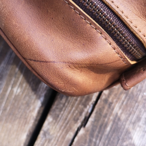 Kuero leather toiletry case - Picture 9 of 14